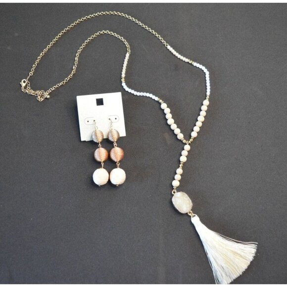 New Boho Tassel Necklace & Earrings Set With Natural Stone Accents - Picture 11 of 12